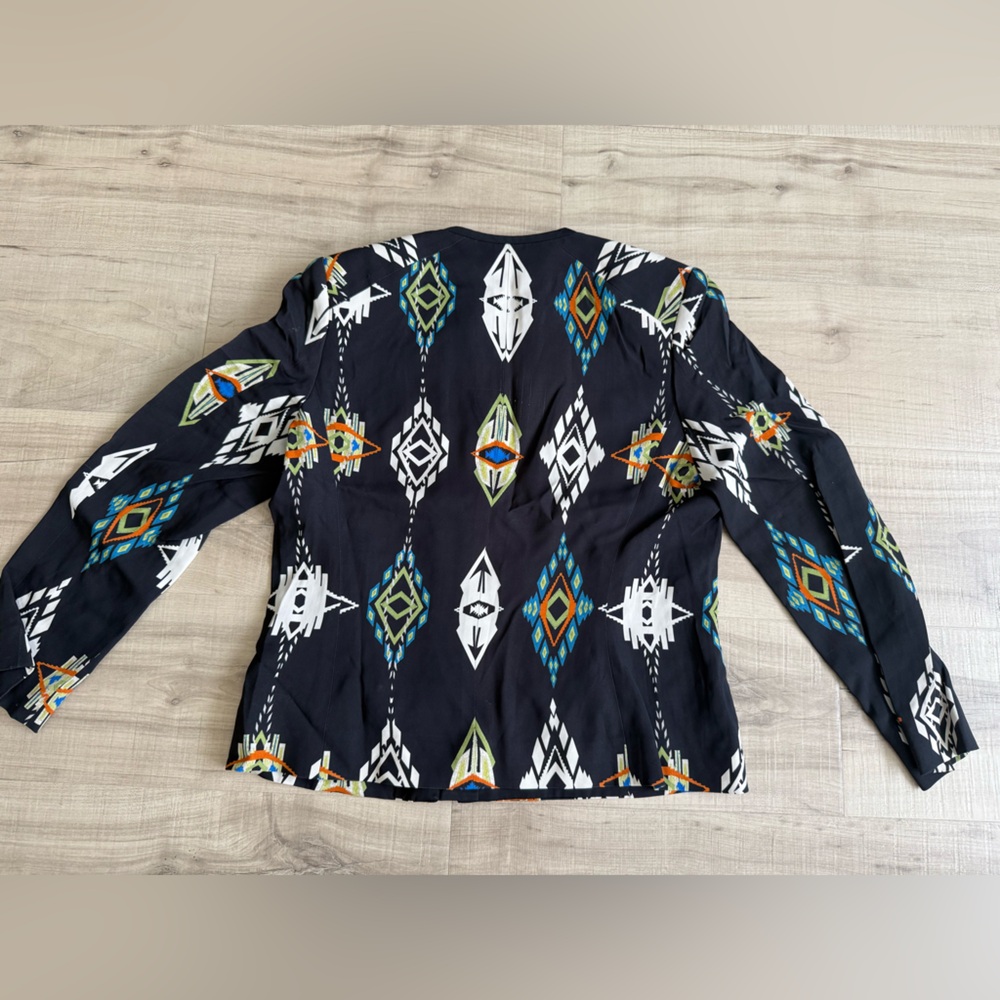 Etro Black Jacket with Aztec Print and Asymmetrical Gold Zipper - Picture 5 of 7